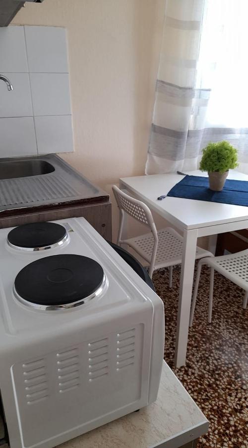 Isalos Apartments Studios Neoi Epivatai Buitenkant foto